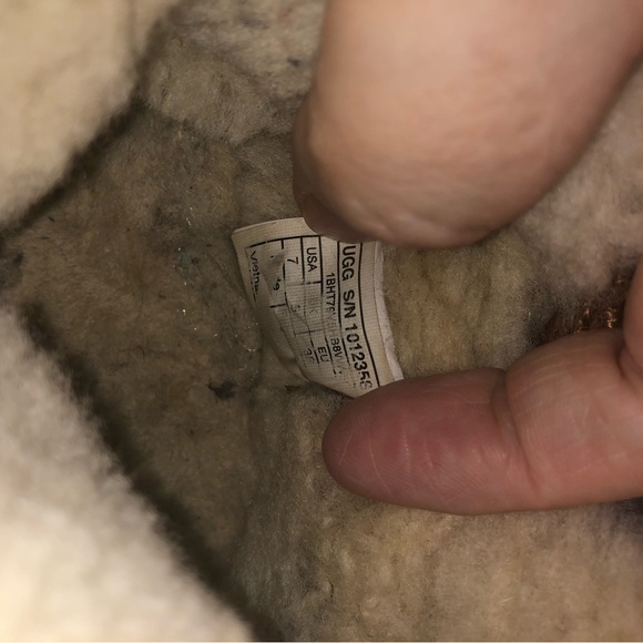 Ugg ladies winter boots bootie’s size 7 - Picture 8 of 8